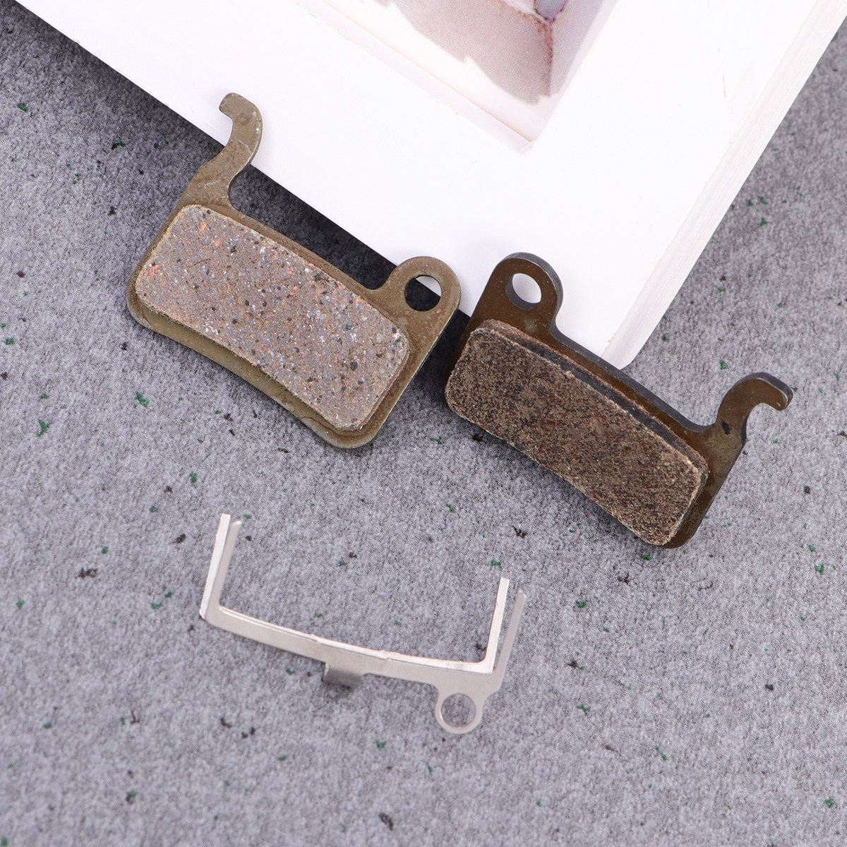 2 комплекта полуметаллических  – обзор и цена Brake Pads Bike